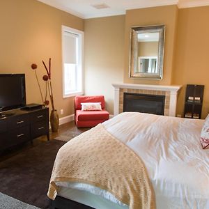 Suites At 249